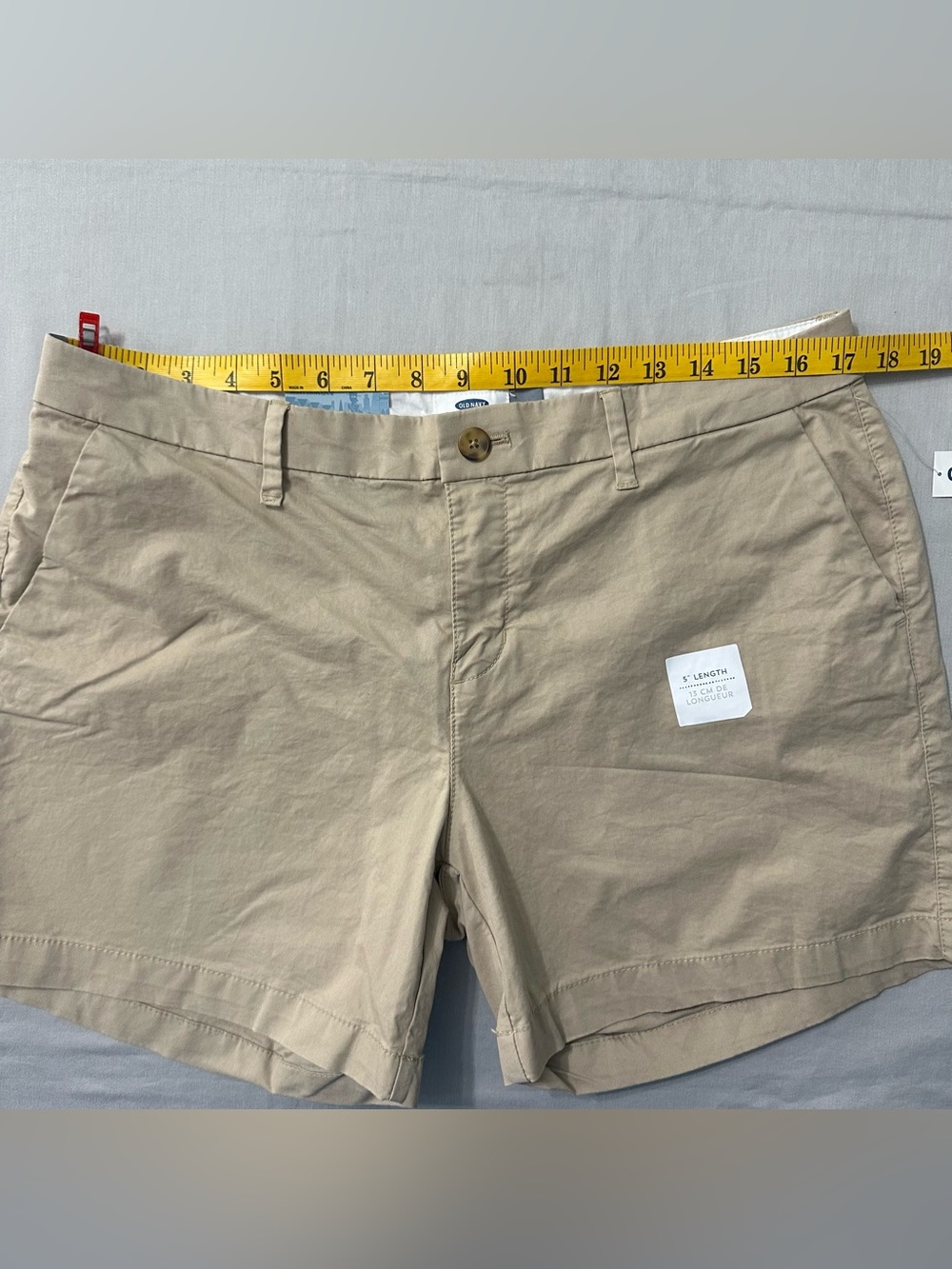 Old Navy Women's Chino Shorts Size 10 Khaki Beige 5" Inseam Everyday Flat Front - Picture 5 of 7